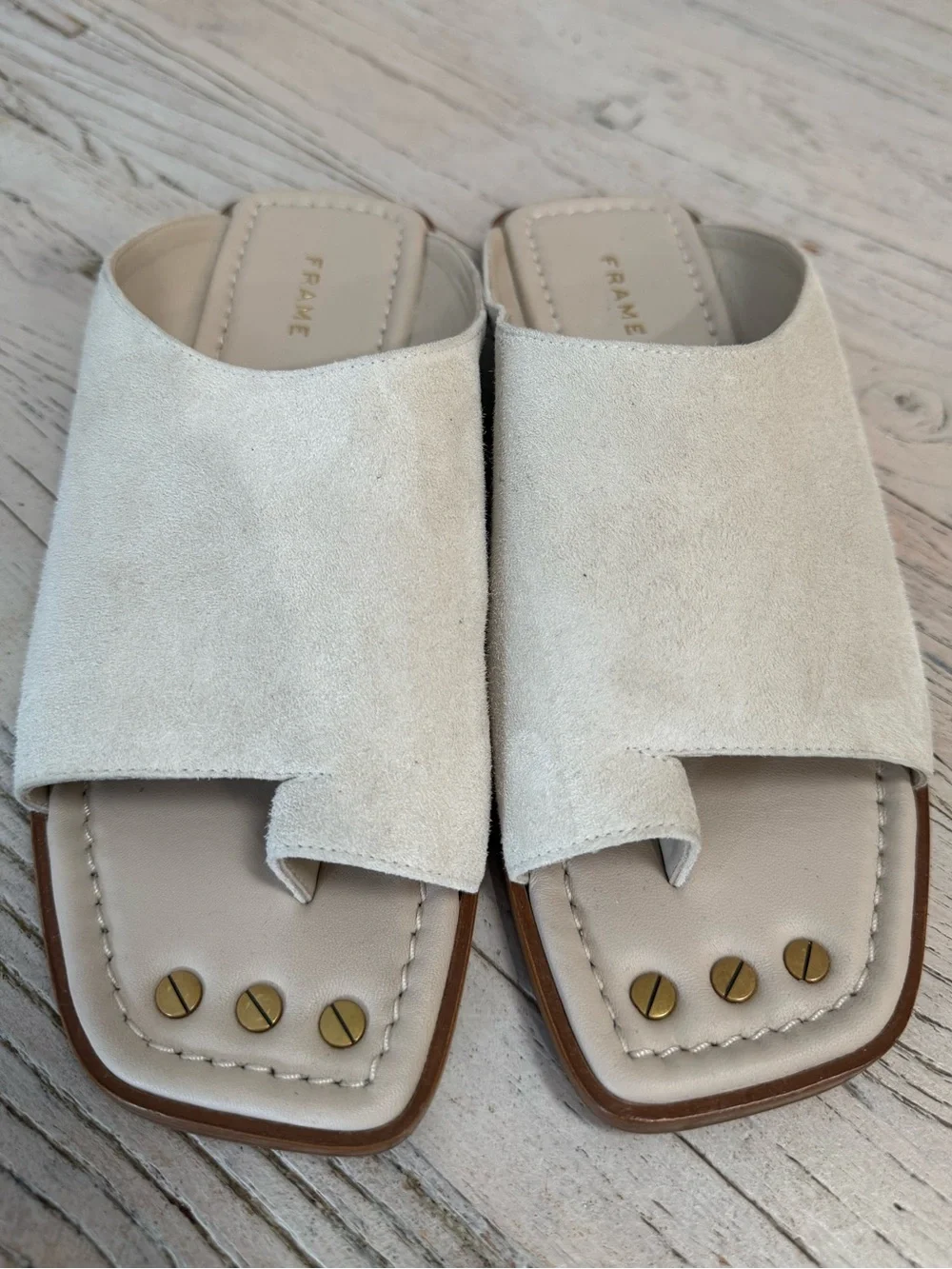 Frame Le Hewitt slide Sandals cream size 36